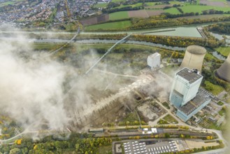 Aerial photo, thousands of spectators watched with great interest as the Gersteinwerk chimney was