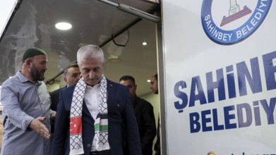 Gaziantep, Türkiye – October 11, 2025: Sahinbey Mayor Mehmet Tahmazoglu participates in a pro-Gaza