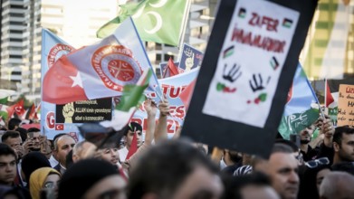 Gaziantep, Türkiye – October 11, 2025: Thousands of Turkish citizens take part in a large