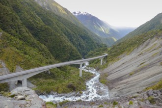 Scenery around Arthurs Pass in the South Alps of New Zealand
