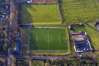 Aerial view of the football ground ofDJK Blau-Weiß Lavesum 1931 and tennis court in the district