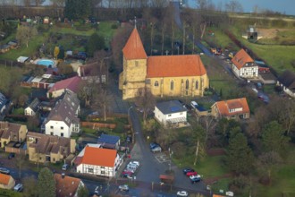 Aerial view of the church St. Maria Magdalena am Stiftsplatz in Flaesheim am Wesel-Datteln-Kanal in