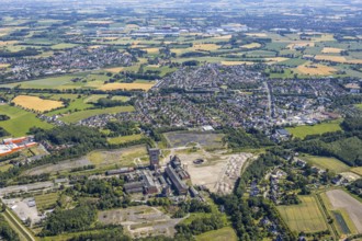 Aerial view, overview Wiescherhöfen, Alte Zeche Bergwerk Ost Heinrich-Robert, colliery tower, Hamm,