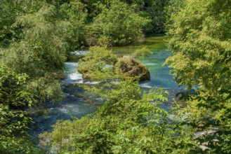 Scenery around the Fontaine-de-Vaucluse, a commune near a same named spring in the southeastern