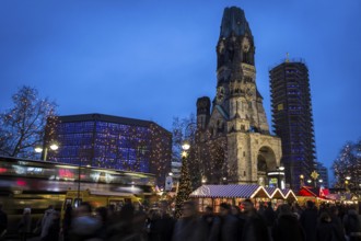 DEU Germany Germany Berlin The Memorial Church in Berlin-Charlottenburg in the pre-Christmas light