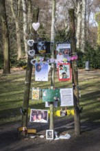 DEU Germany Germany Berlin A tree with fan mail to Michael Jackson has been erected in the