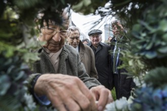 DEU Germany Germany Berlin Former Jewish concentration camp inmates join Polish schoolchildren in