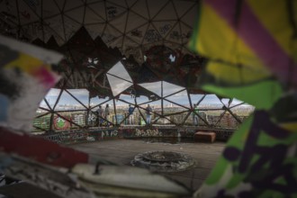 DEU Germany Germany Berlin View through the tattered interceptors on the site of the former