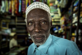 RWA RWANDA RUANDA Kigali A 79-year-old Rwandan man in the banking district of Kiyovu