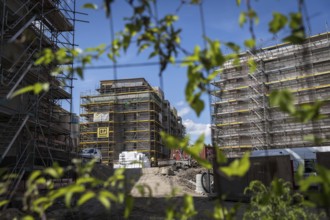 DEU Germany Germany Berlin The new building of the Moeckernkiez construction group on the corner of