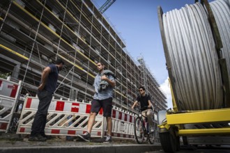 DEU Germany Germany Berlin The new building of the Moeckernkiez construction group on the corner of