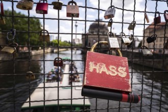 DEU Germany Germany Berlin A castle with the inscription Hass on a bridge near Museum Island, on