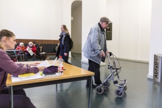 DEU Germany Germany Berlin Impressions from Humboldt University Unter den Linden. Elderly audience