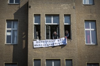 DEU Germany Germany Berlin More than 13, 000 people demonstrated in Berlin city centre on Saturday