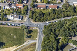 Aerial view, intersection Dolberger Straße, Fährstraße and Amtsstraße in Heessen, Hamm, Ruhr area,