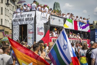 DEU Germany Germany Berlin Scenes of the Christopher Street Day CSD on a hot Saturday . The float