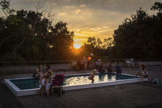 DEU Germany Germany Berlin A temporary swimming pool on the roof terrace of the HKW