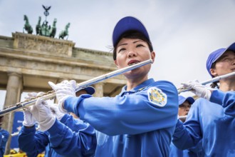 DEU Germany Germany Berlin The Chinese sect Falun Dafa during a rally at the Brandenburg Tor