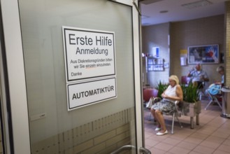 DEU Germany Germany Berlin Scenes in the emergency room of Gertrauden Hospital