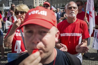 DEU Germany Germany Berlin Verdi protest at the Gendarmenmarkt by employees in the insurance