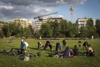 DEU Germany Germany Berlin The new building of the Moeckernkiez construction group on the corner of