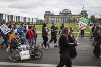 DEU Germany Germany Berlin Scene of the cannabis parade in front of the Reichstag