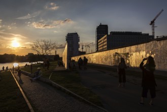 DEU Germany Germany Berlin Sunset at the Eastside Galery