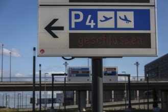 DEU Germany Germany Berlin Signpost for car parks at the future BER Berlin-Brandenburg airport