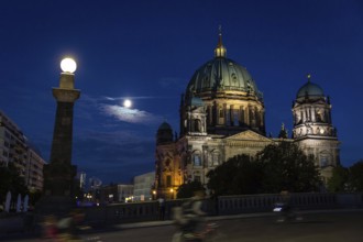 DEU Germany Germany Berlin View of the Berlin Cathedral and moon at the blue hour