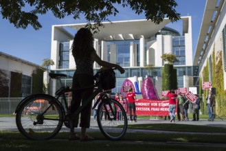 DEU Germany Germany Berlin Protests in front of the Federal Chancellery in front of and during the