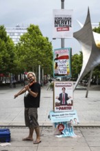 DEU Germany Germany Dresden Impressions of election day in the Saxon state capital.Geiger in the