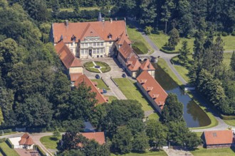 Aerial view, Havixbeck Castle, moated castle, Havixbeck, Münsterland, North Rhine-Westphalia,
