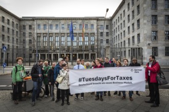 DEU Germany Germany Berlin Around 25 participants organise the second rally of the tuesdaysfortaxes