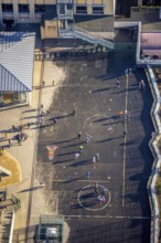 Aerial photo, primary school, Robert-Bonnermann-Schule, schoolyard with playing children, Herdecke,