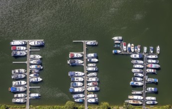 Aerial view, boats at the jetty, Rhine-Herne Canal, water sports club Herne 1920, Herne, Ruhr area,