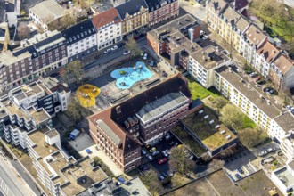 Aerial view, remodelled primary school Kunterbunt with newly designed schoolyard, former