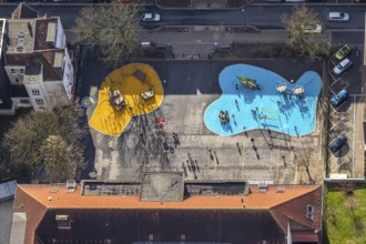 Aerial view, remodelled primary school Kunterbunt with newly designed schoolyard, former