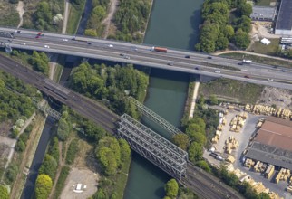 Motorway bridge A43 over the Rhine-Herne Canal will be closed for trucks, Emscher, A43 motorway,