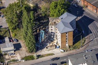 Hamm, demolition of the scrap mobile home on Kleine Alleestraße, Ruhr area, North Rhine-Westphalia,