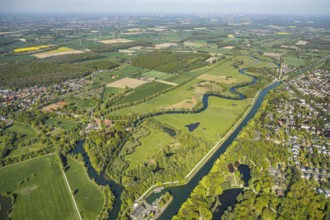 Aerial view, Heessener Mühle and Heessen Castle in the Lippe floodplains, Lippe river, Hamm, Ruhr