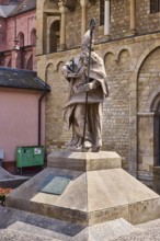 Saint Boniface statue, sandstone statue, St. Martin Cathedral, sunny, Markt Square, Mainz, state