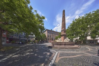 New fountain, sandstone fountain, obelisk, city builder Johannes Weydt, walkway made of marble