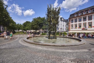 Cafe Extrablatt, carnival fountain, fountain with bronze sculptures, sculptor Blasius Spreng,