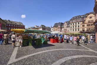 Weekly market, market stalls, general architecture, historic buildings, sidewalk made of marble