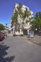 Pedestrian zone, traffic sign pedestrian zone, additional sign delivery traffic free, residential