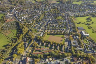 Aerial view, town view of Pelcum, terraced houses, Freie Waldorf School and Sportplatz Aschenplatz,