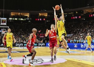 Basketball BBL Bundesliga, Alba Berlin - FC Bayern Munich Basketball from left Jack Kayil (Alba