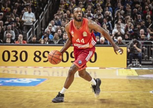 BBL Bundesliga basketball, Alba Berlin, FC Bayern Munich basketball from left Kamar Baldwin (FC