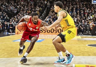 Basketball BBL Bundesliga, Alba Berlin - FC Bayern Munich Basketball from left Kamar Baldwin (FC