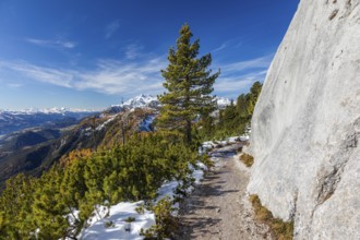 Autumn atmosphere, snow on mountain range, autumn leaves, path to Friedenskircherl, view from